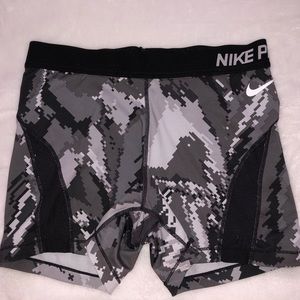 Nike Pro Hypercool Spandex